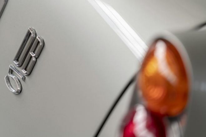 aston-martin-2.jpg