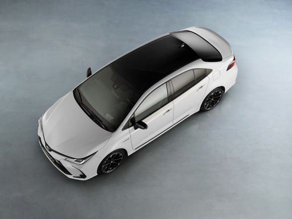 1595246900_tojota-korola--GR-SPORT-6.jpg