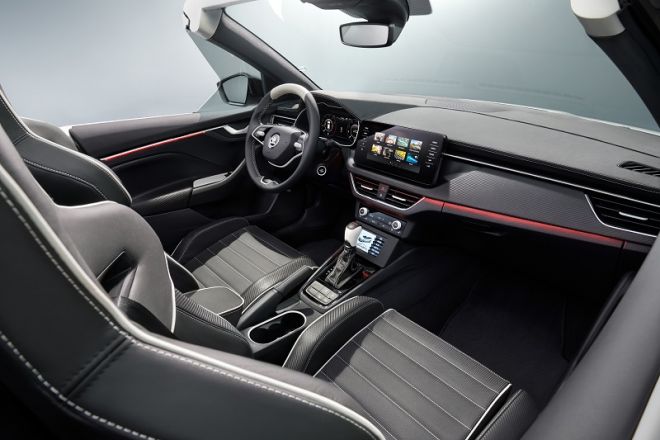1595255573_04_SKODA_SLAVIA_studio.jpg