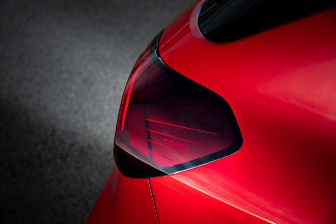 Opel-Corsa-507436-sma.jpg