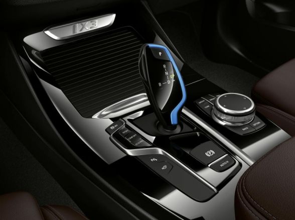1594731352_bmw-ix3-10.jpg